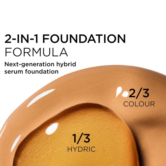 Focus on the mix of two textures: serum and foundation in Clarins' serum foundation powered formula for next-gen coverage