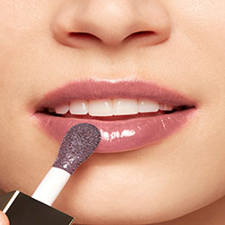 White Lip Comfort Oil result on lips